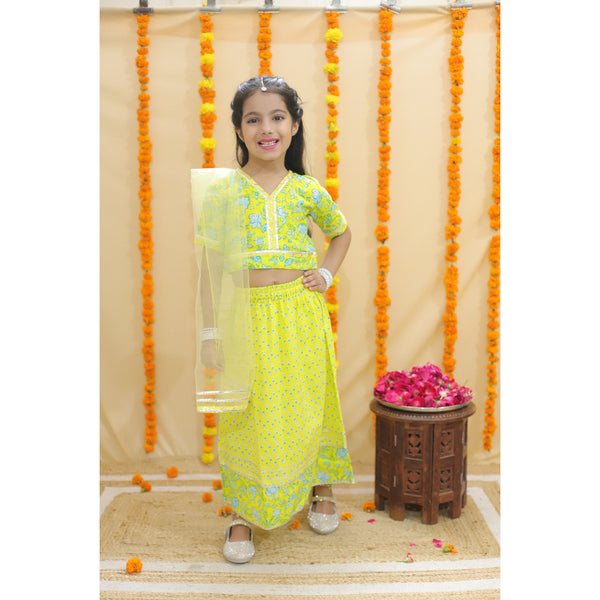 Girls Yellow Floral Printed Ready to Wear Cotton Lehenga & Blouse With Dupatta