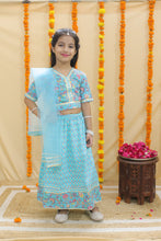 Girls Blue Floral Printed Ready to Wear Cotton Lehenga & Blouse With Dupatta