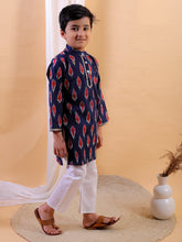 Red pure cotton printed kurta with pajama