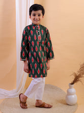 Red pure cotton printed kurta with pajama