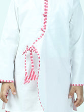 Pink pure cotton white kurta and dhoti with leheriya print