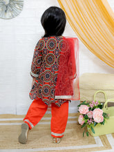 Girls Ethnic Motifs Printed A-Line Pure Cotton Kurta with Pyjama & Dupatta